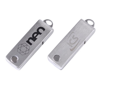 Metal swivel flash drive
